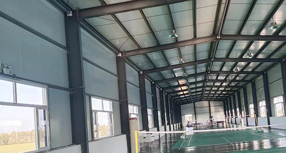 鋼結(jié)構(gòu)施工公司解析沈陽(yáng)彩鋼板活動(dòng)廠(chǎng)房有哪些優(yōu)點(diǎn)?